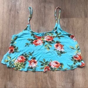 •Floral Crop Top•